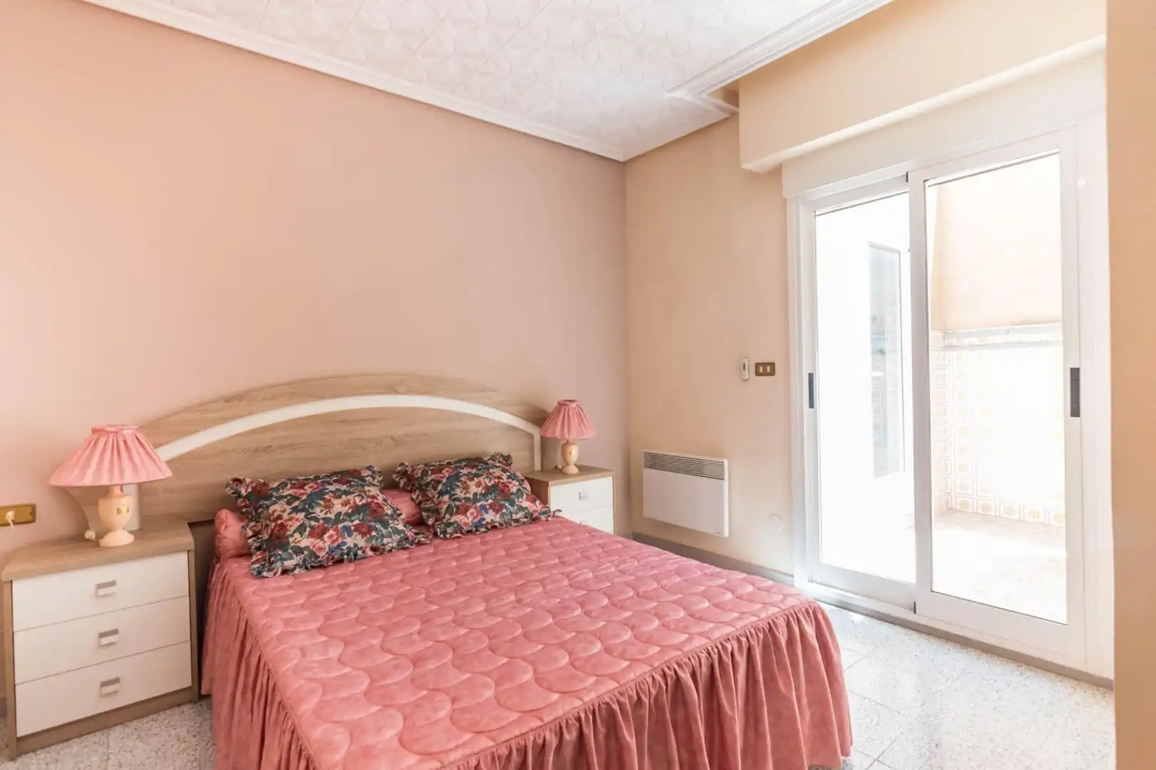 Dormitori de Casa o xalet en venda en Murcia amb Jardí privat, Terrassa i Moblat