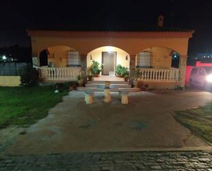 Casa o xalet en venda en Cantillana amb Aire condicionat, Jardí privat i Terrassa