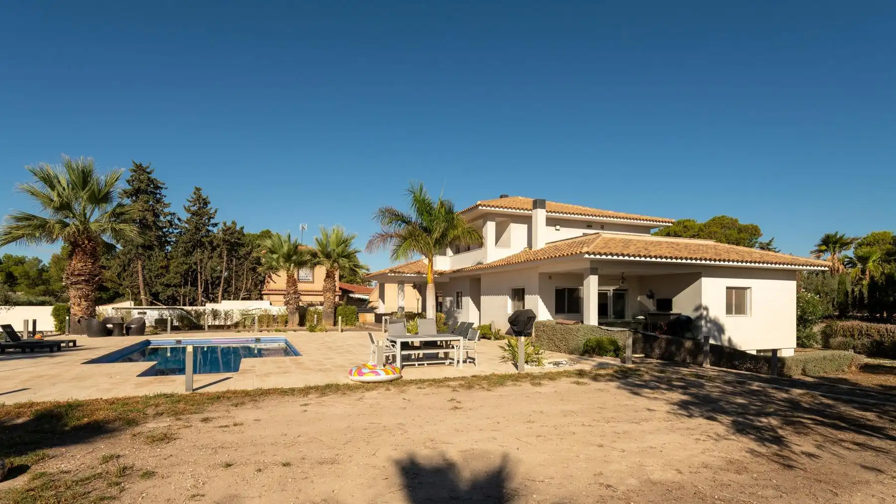 Vista exterior de Casa o chalet en venta en Alicante / Alacant con Aire acondicionado, Calefacción y Jardín privado