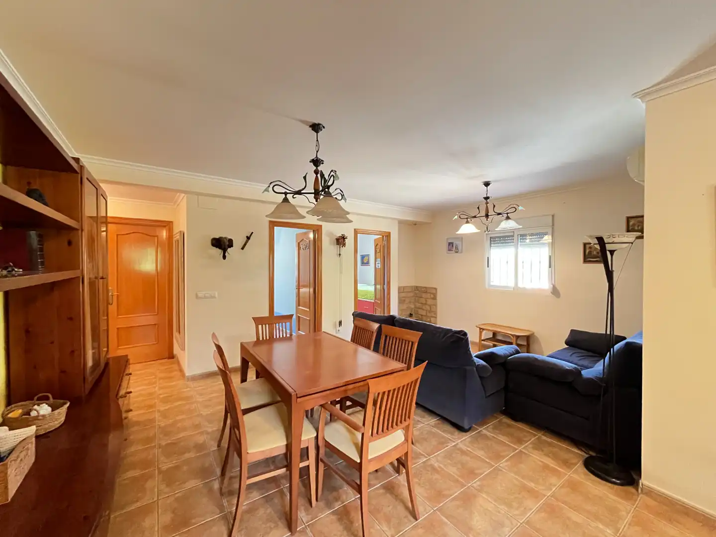 Menjador de Casa o xalet en venda en Sagunto / Sagunt amb Aire condicionat, Calefacció i Jardí privat