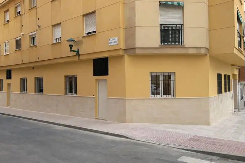 Vista exterior de Planta baja en venta en Málaga con Aire acondicionado, Amueblado y Horno