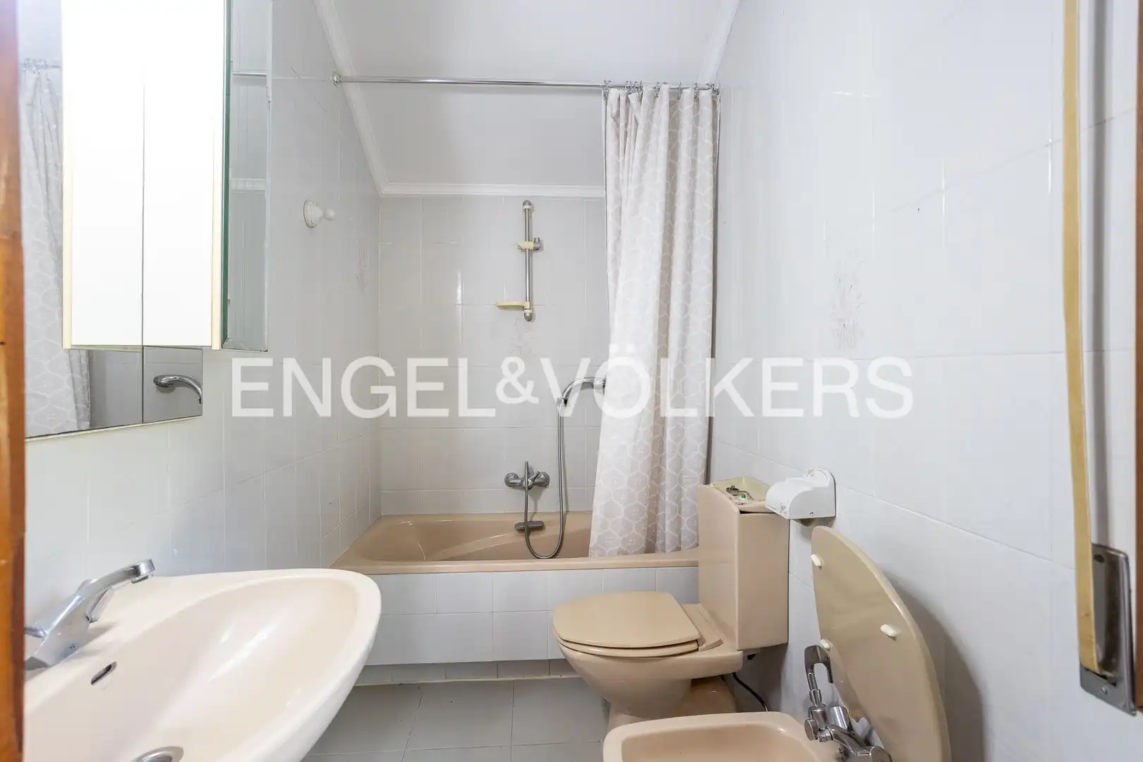 Bathroom of Houses for sale in Marina de Cudeyo  with Heating, Private garden and Terrace