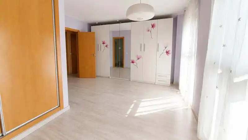 Habitación de Piso en venta en Málaga con Aire acondicionado, Calefacción y Terraza
