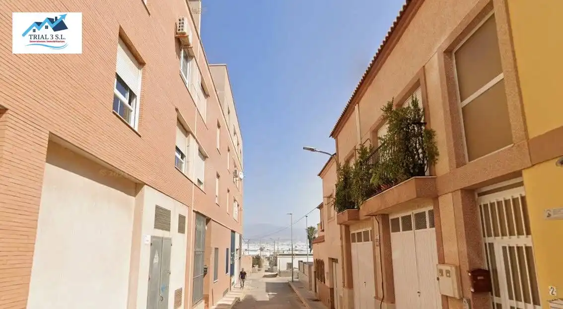 Vista exterior de Pis en venda en Roquetas de Mar