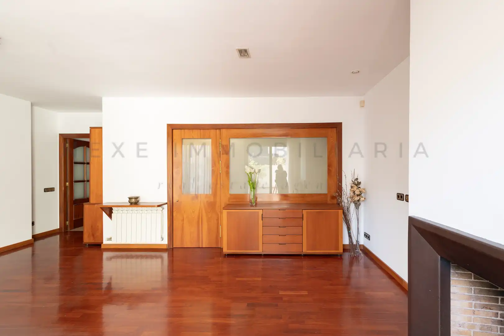 Sala de estar de Casa adosada en venta en Sabadell con Aire acondicionado, Calefacción y Parquet