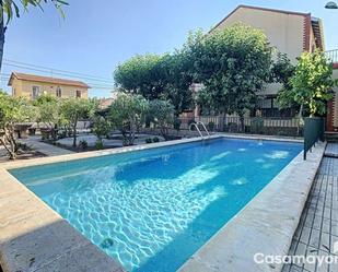 Piscina de Casa o xalet en venda en Alicante / Alacant amb Calefacció, Jardí privat i Terrassa