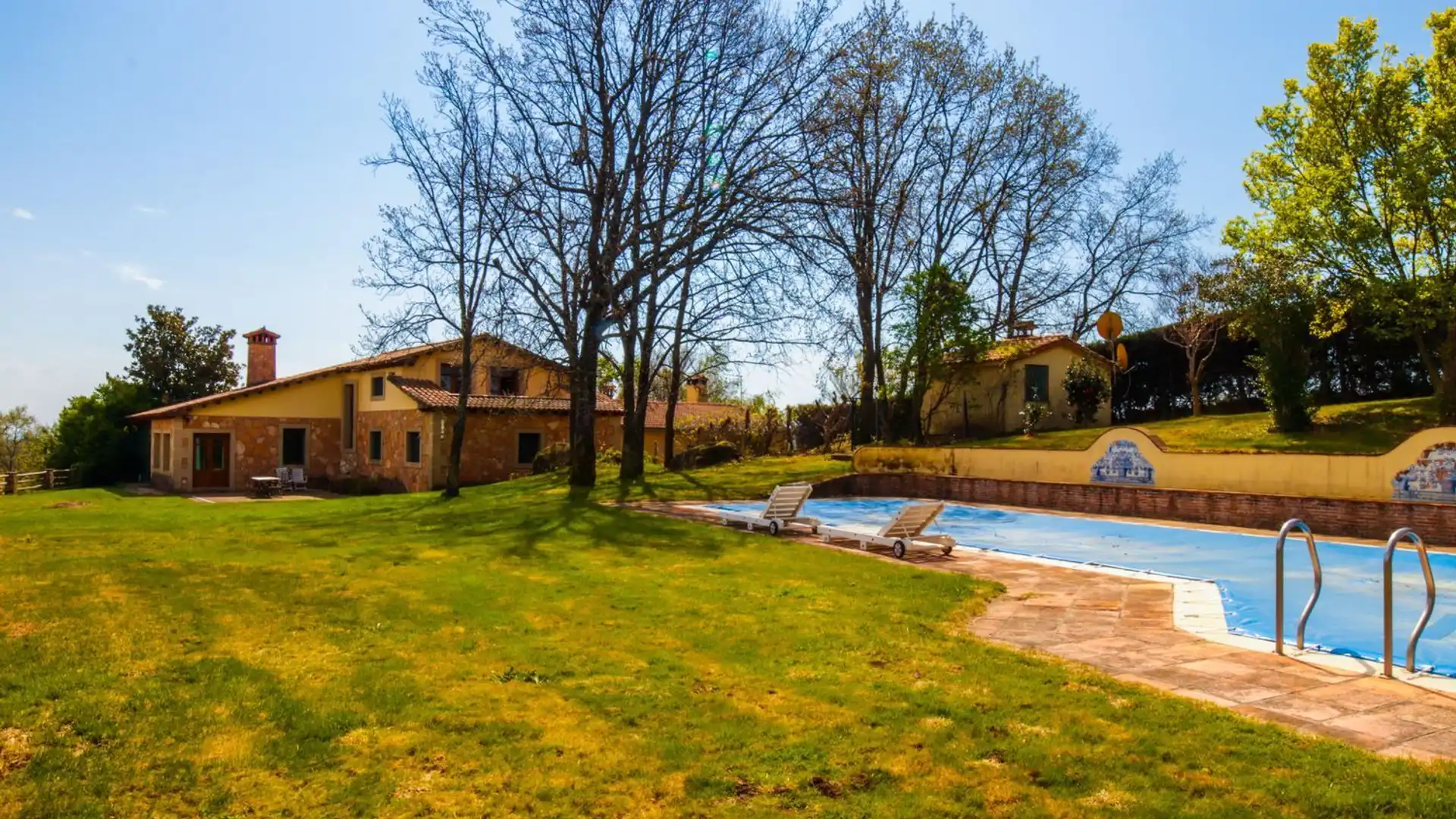 Jardín de Finca rústica en venta en Jarandilla de la Vera con Aire acondicionado, Jardín privado y Terraza