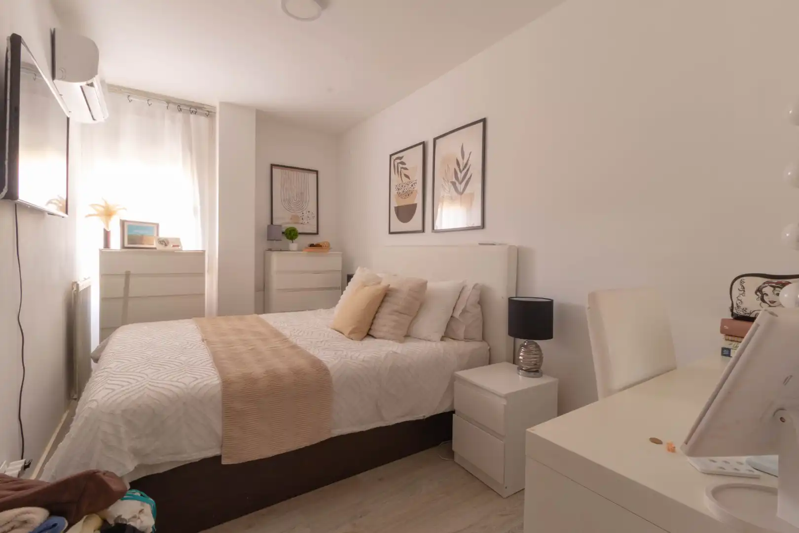 Schlafzimmer von Maisonette zum Verkauf in Sant Adrià de Besòs mit Klimaanlage, Heizung und Ofen