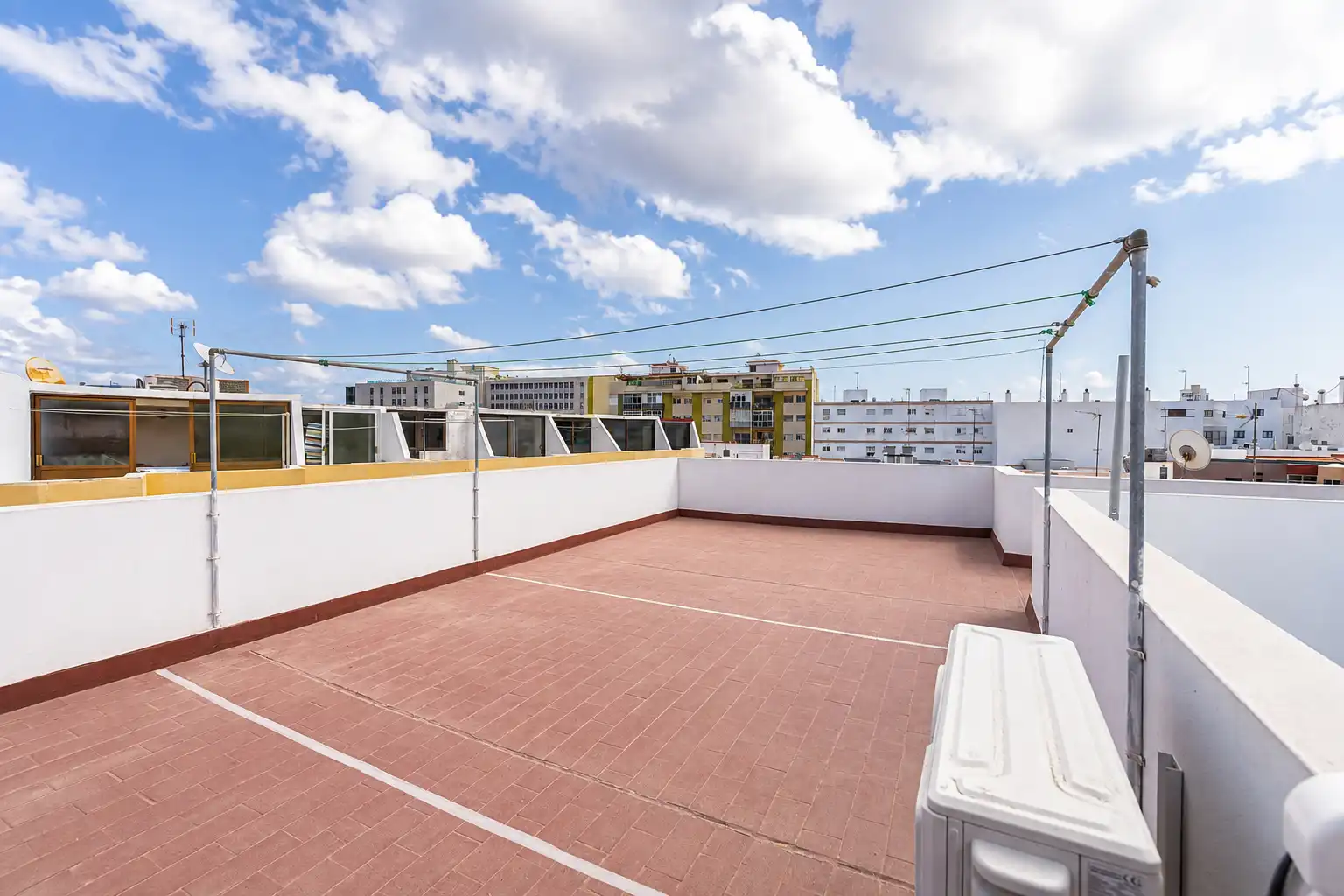 Terrasse von Wohnung zum Verkauf in Las Palmas de Gran Canaria mit Klimaanlage, Abstellraum und Möbliert