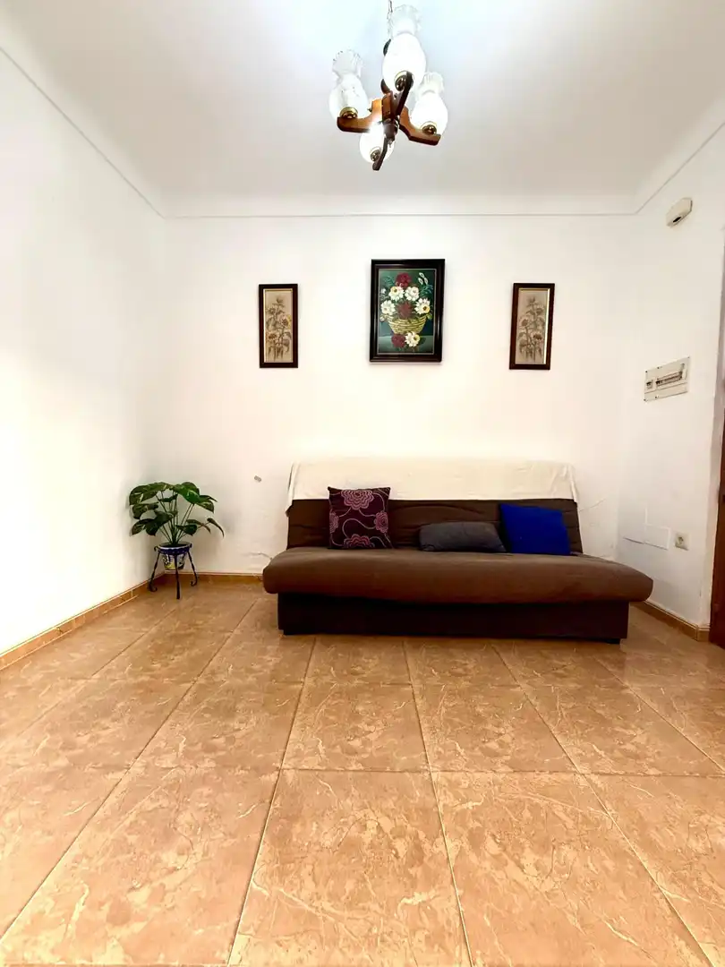 Sala d'estar de Casa o xalet en venda en Humilladero amb Terrassa, Traster i Moblat