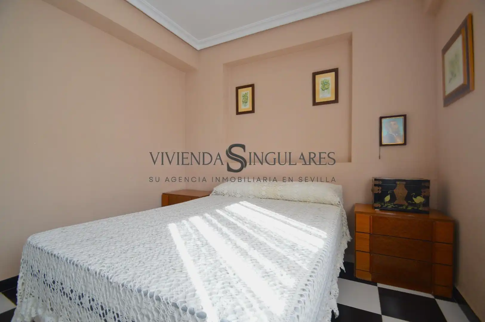Habitación de Piso en venta en Sevilla con Aire acondicionado y Calefacción