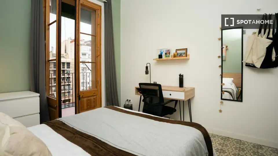 Habitación en La Nova Esquerra de l'Eixample