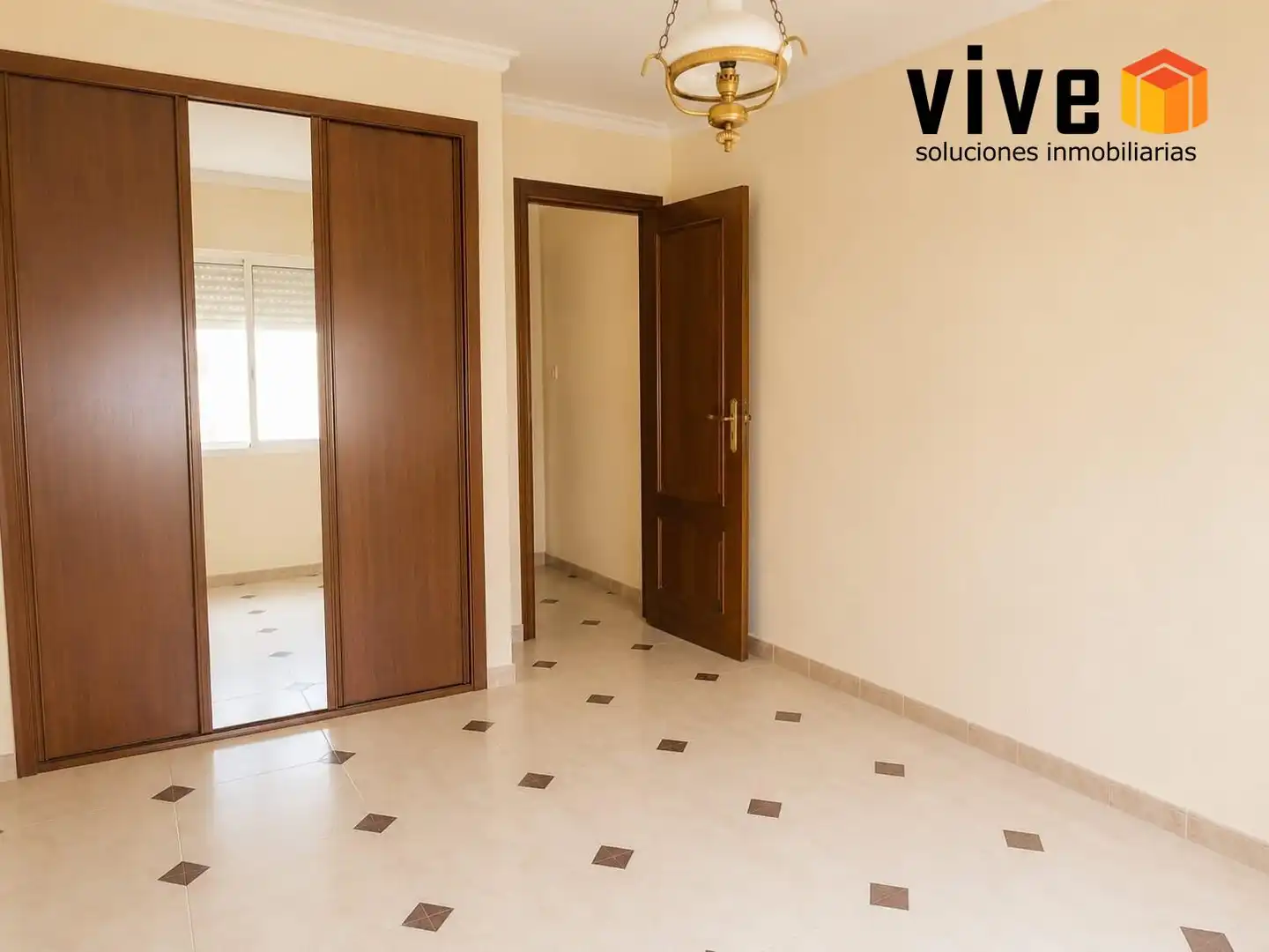 Piso en venta en Sevilla con Aire acondicionado, Terraza y Amueblado