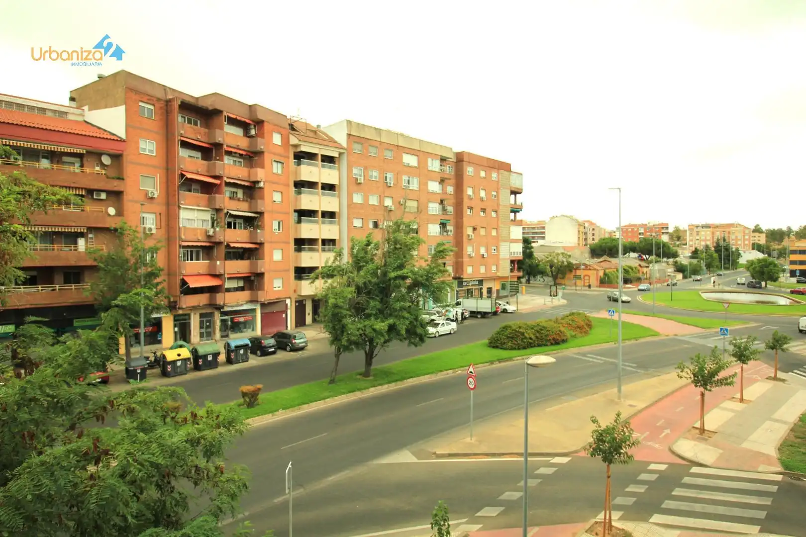Flat for rent in Avenida Avenida Adolfo Díaz Ambrona, Avenida Elvas