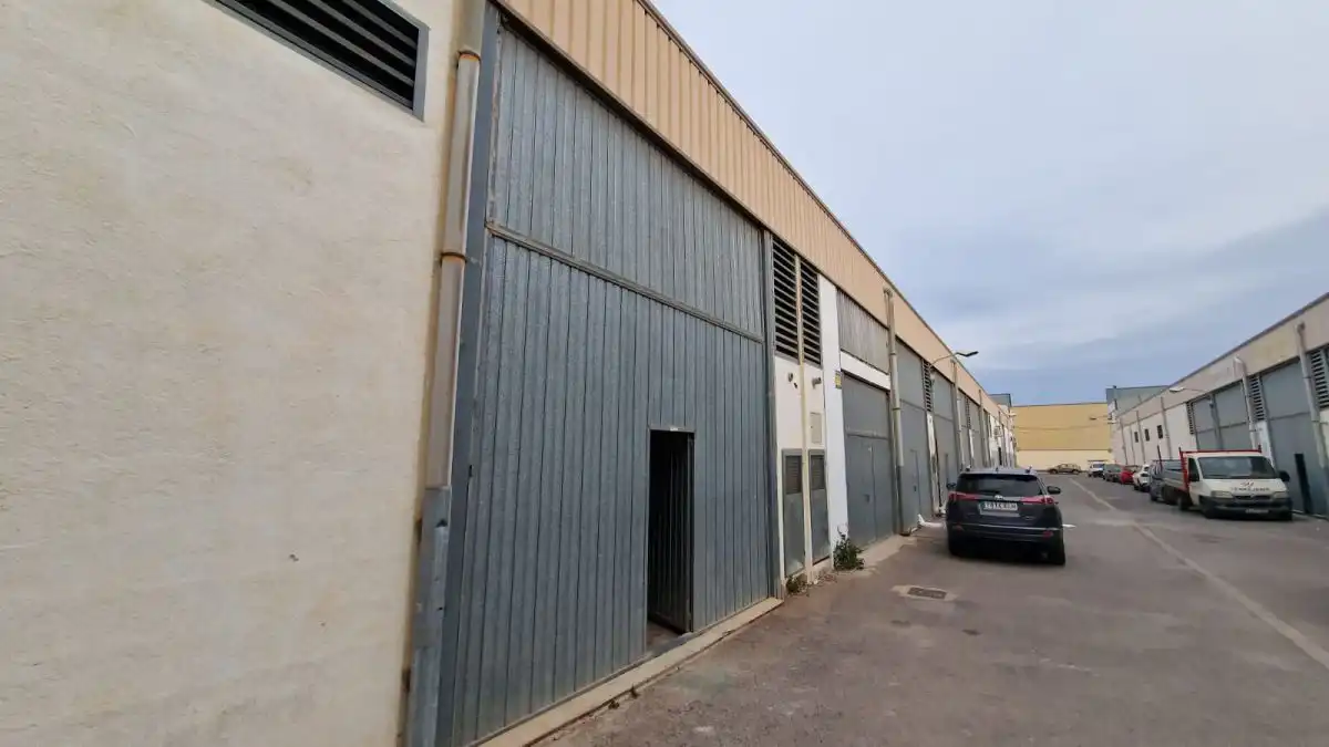 Industrial building for sale in Senda Mitjana, imagen 3