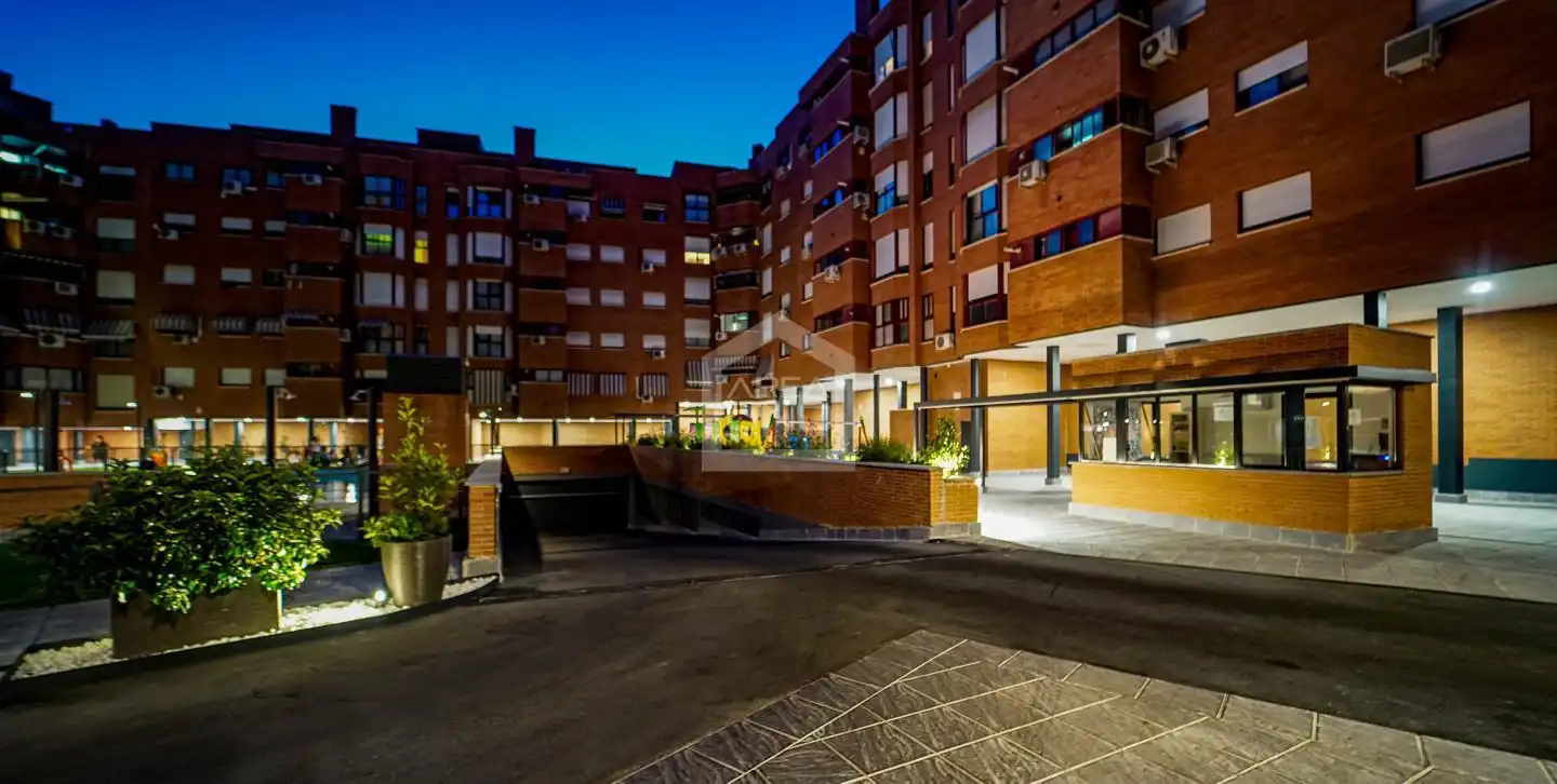 Vista exterior de Pis en venda en Alcorcón amb Aire condicionat, Calefacció i Parquet