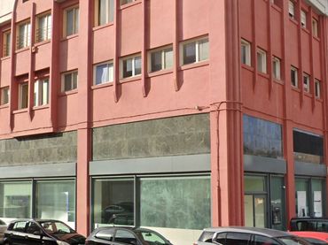 Local comercial en venda a Alisal - San Román