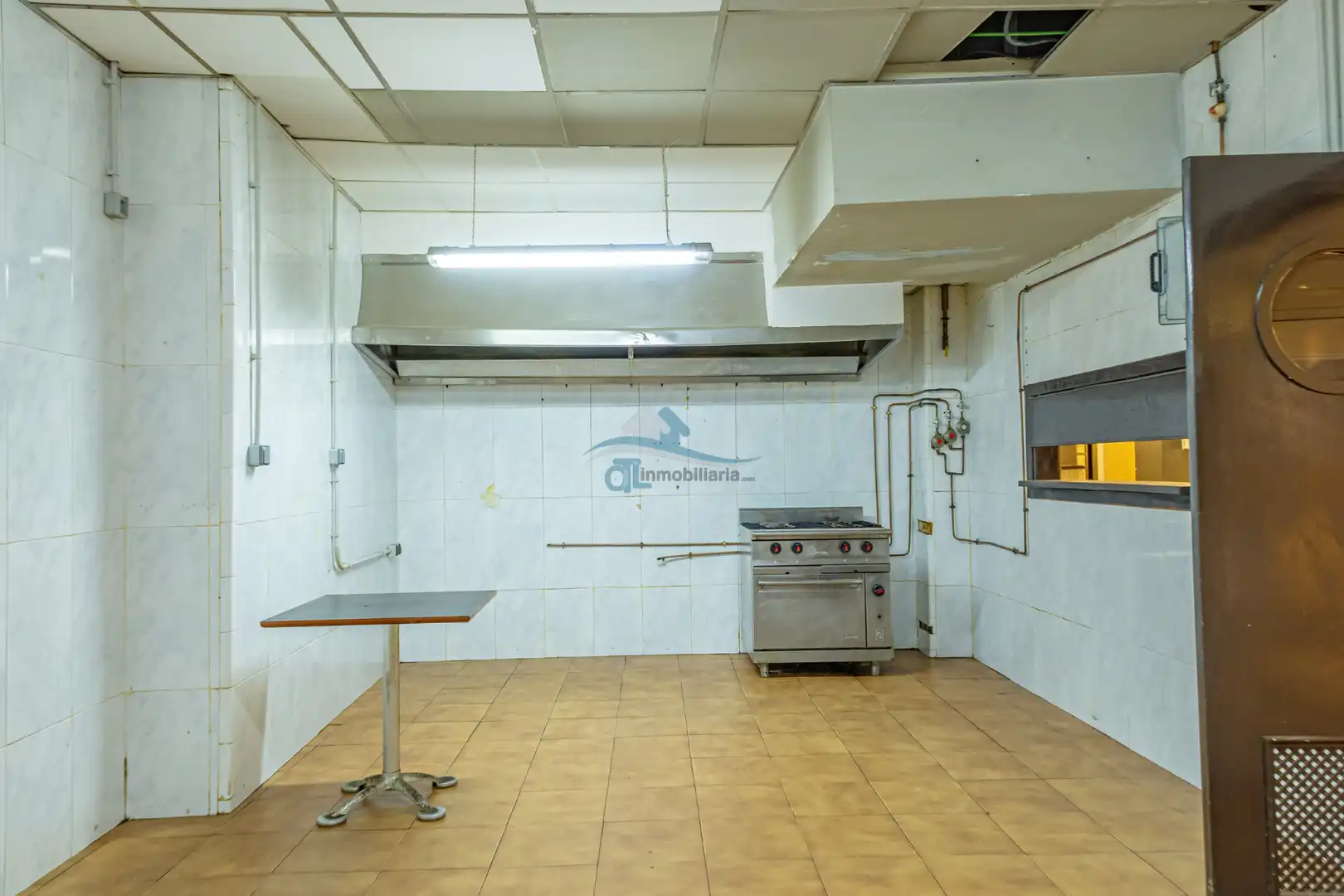 Kitchen of Commercial properties for rent in Linares  with Air Conditioner
