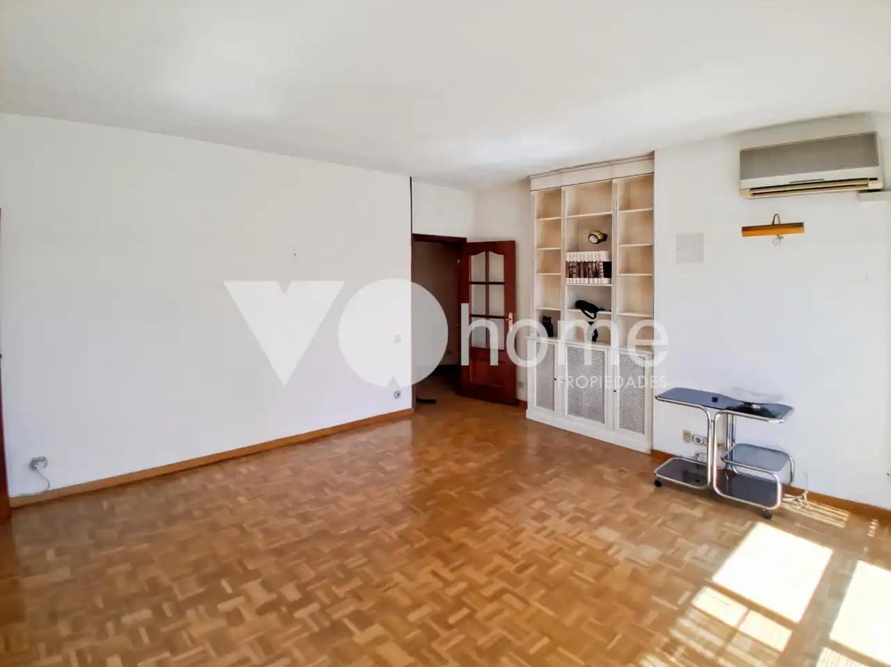 Living room of Flat for sale in Madrid  with Air Conditioner, Heating and Terrace