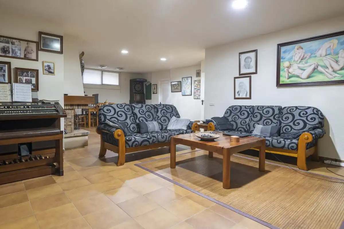 Casa adosada en venta en Madrid con Aire acondicionado, Calefacción y Jardín privado