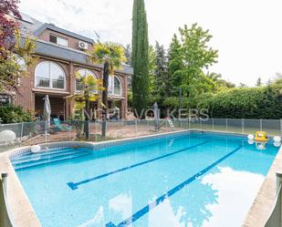 Swimming pool of House or chalet to rent in Las Rozas de Madrid  with Air Conditioner, Heating and Private garden