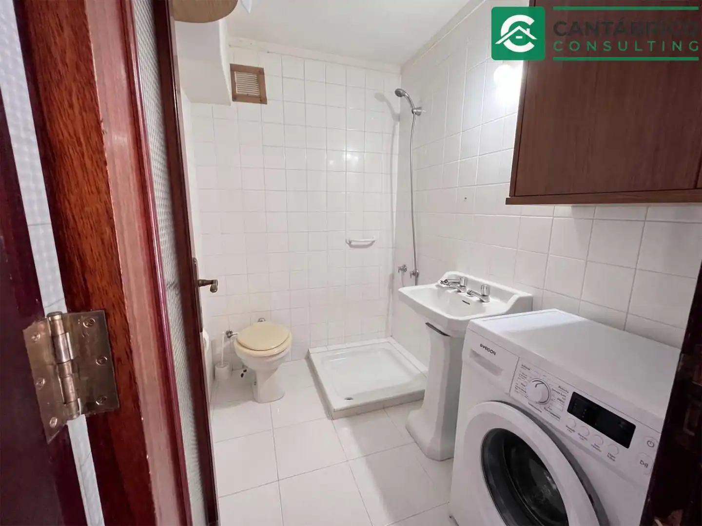 Bathroom of Flat for sale in Gijón   with Heating, Parquet flooring and Furnished