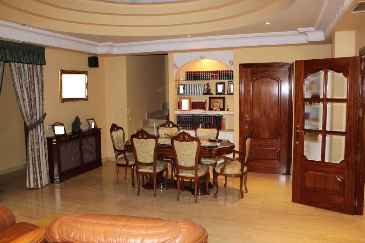 Dining room of Single-family semi-detached for sale in Ciudad Real Capital  with Air Conditioner, Heating and Terrace