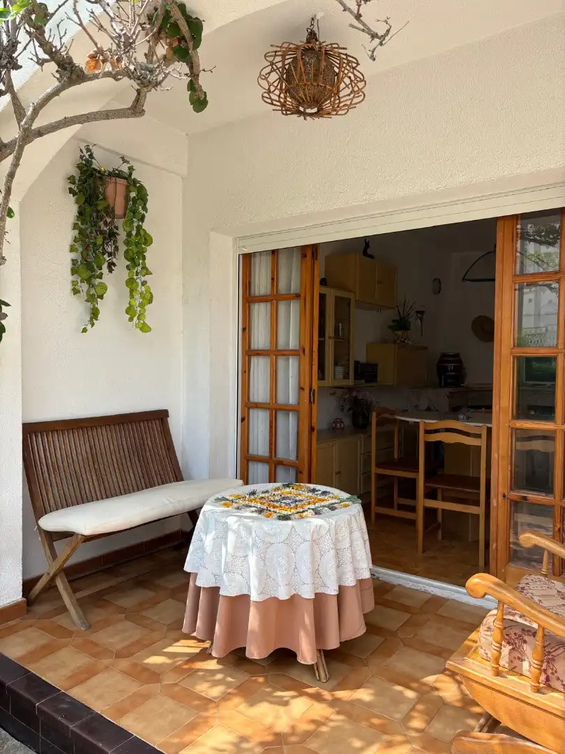 Comedor de Casa adosada de alquiler en Cubelles con Amueblado, Horno y Lavadora