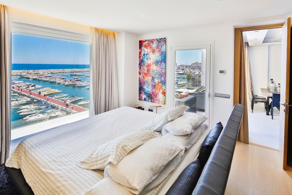 Bedroom of Attic for sale in Marbella  with Air Conditioner, Terrace and Furnished