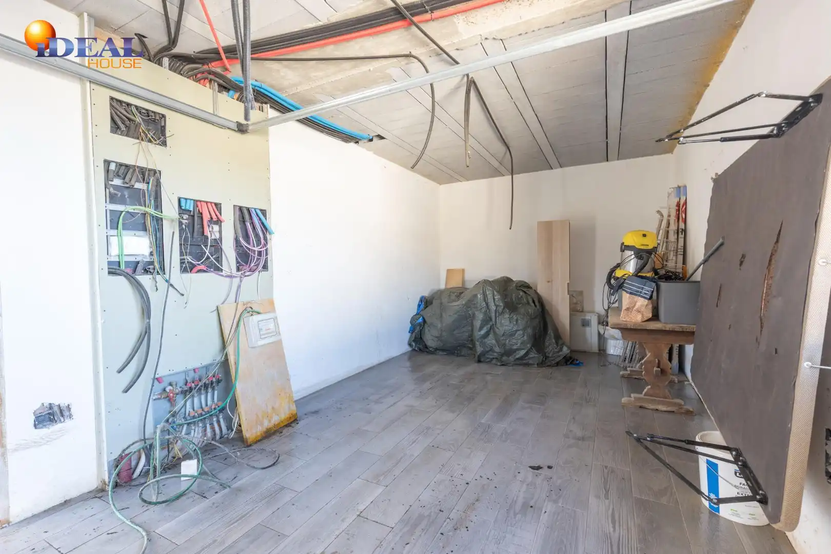 Detached house with terrace for sale in Calle Puntal de las Siete Lagunas 18, imagen 41