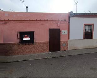 Vista exterior de Casa adosada en venda en La Luisiana