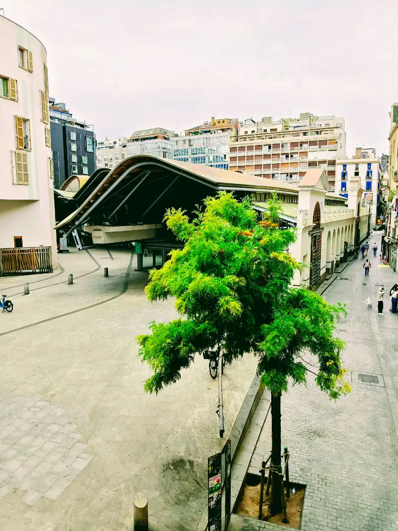 Vista exterior de Piso en venta en Barcelona