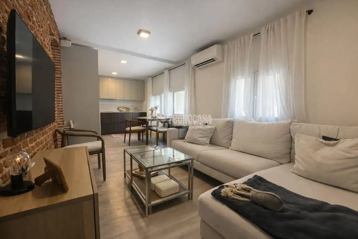 Living room of Flat for sale in Madrid
