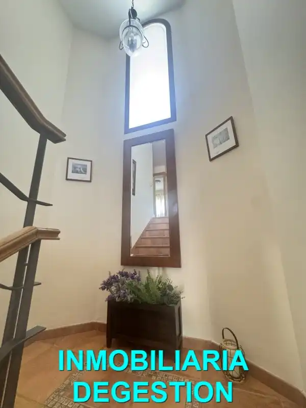 Casa adosada en venta en Linarejos