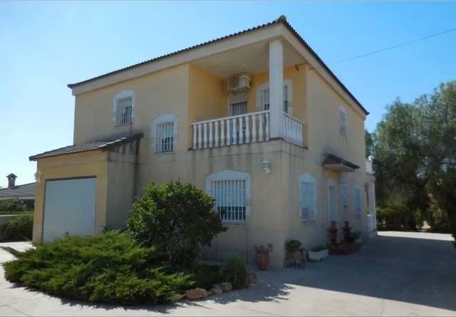 Casa-chalet en Venta en Alcolea