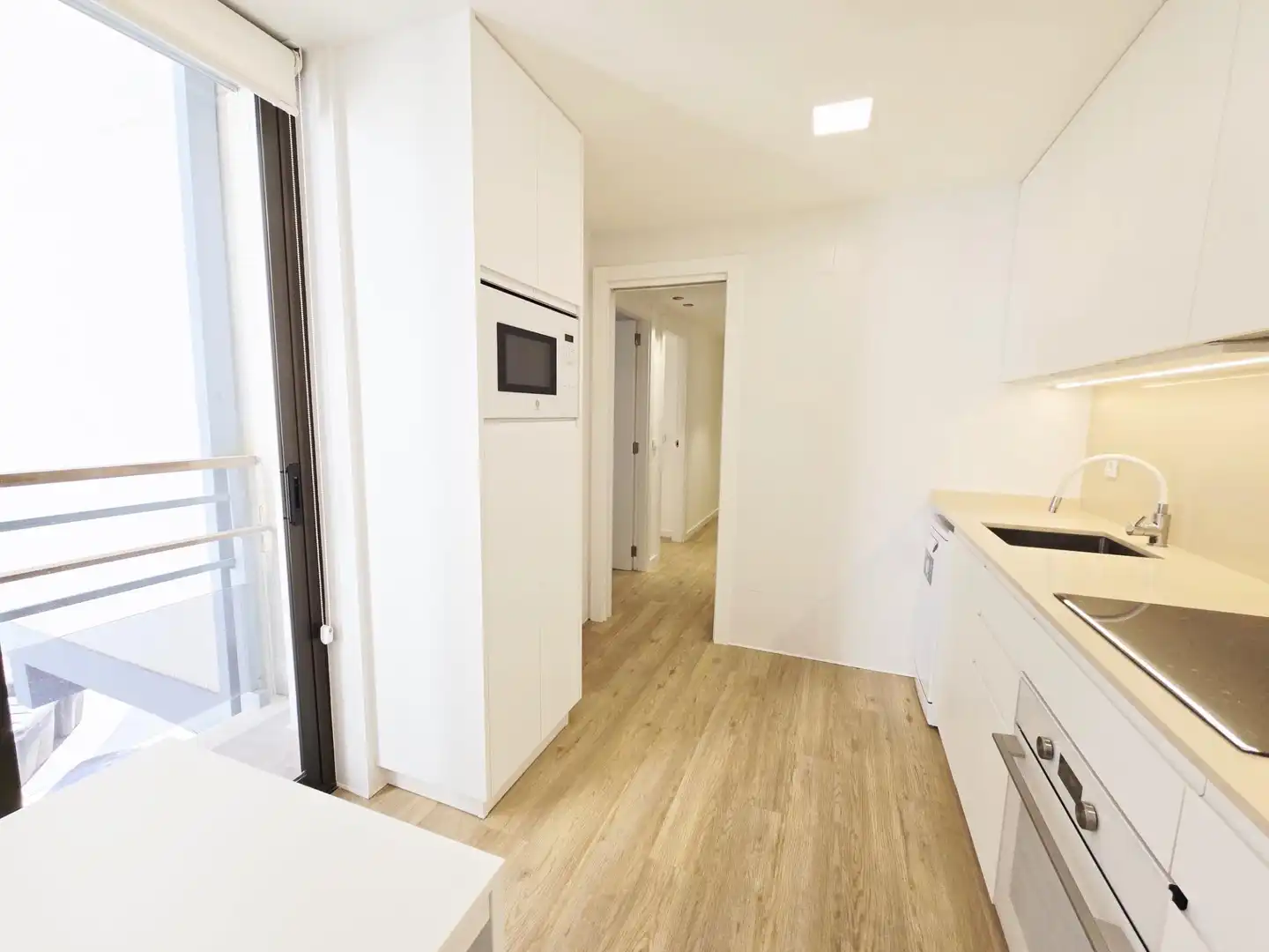 Cuina de Pis de lloguer en Valencia amb Parquet i Terrassa