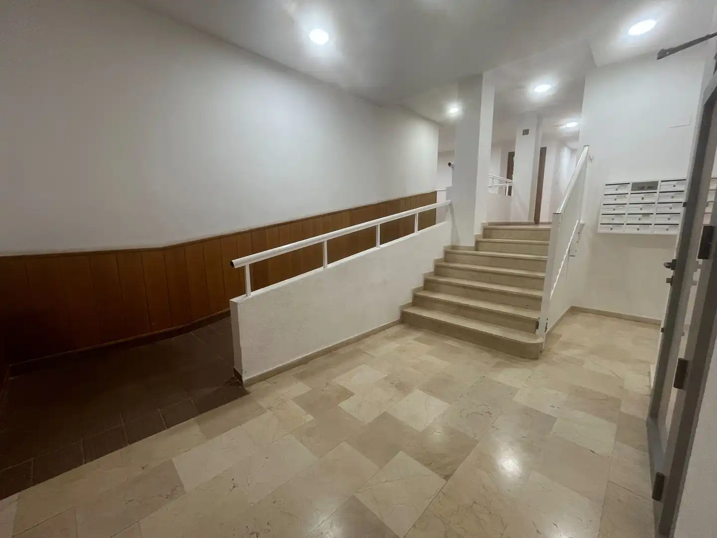 Piso en venta en Guardamar del Segura con Terraza, Trastero y Amueblado
