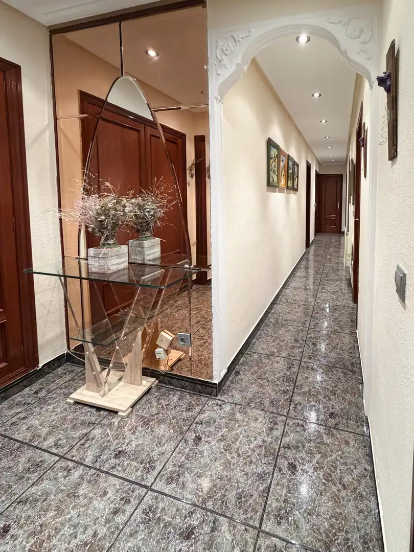 Piso en venta en Mieres (Asturias) con Calefacción, Parquet y Amueblado