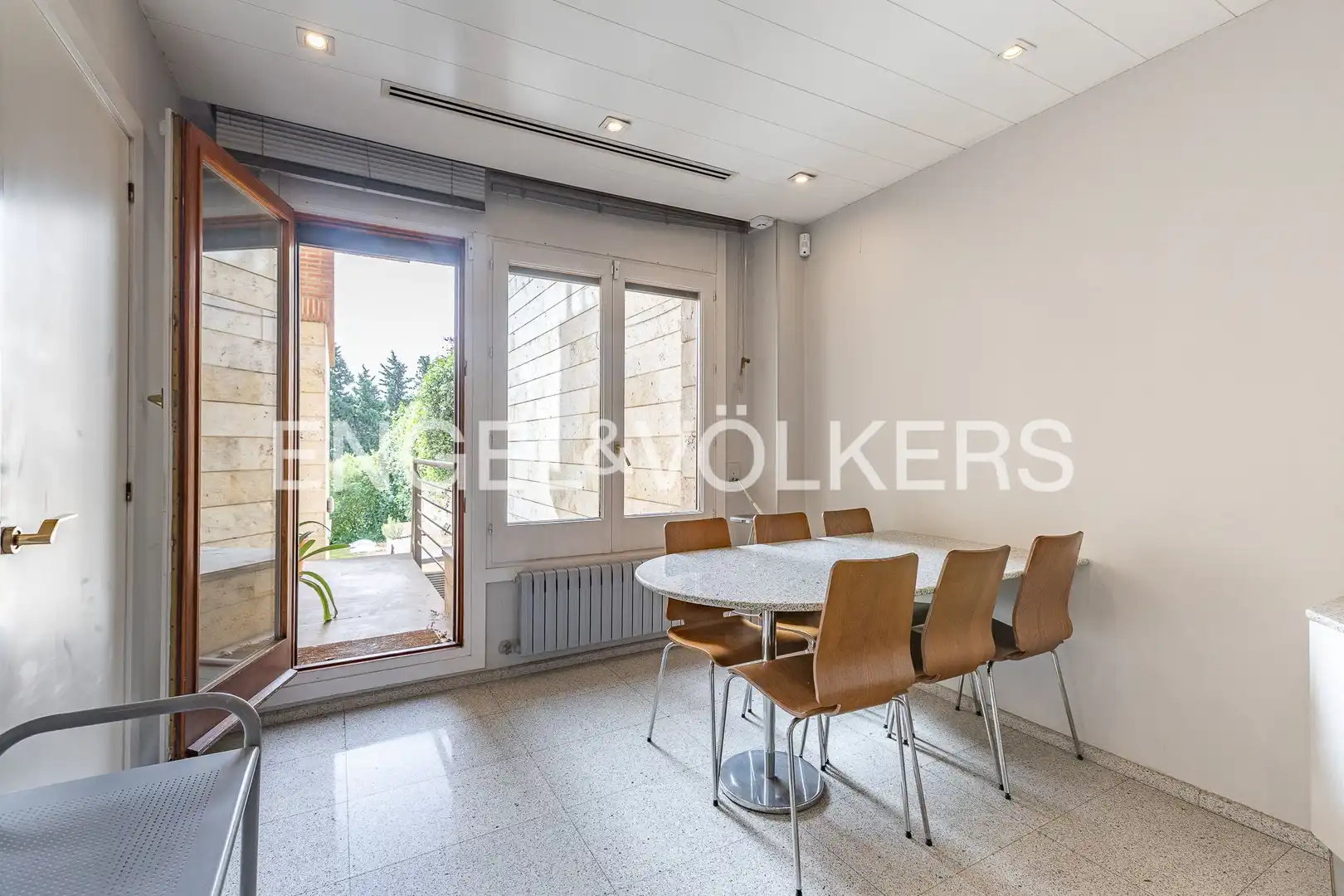 Comedor de Casa o chalet en venta en Sant Cugat del Vallès con Aire acondicionado, Calefacción y Jardín privado