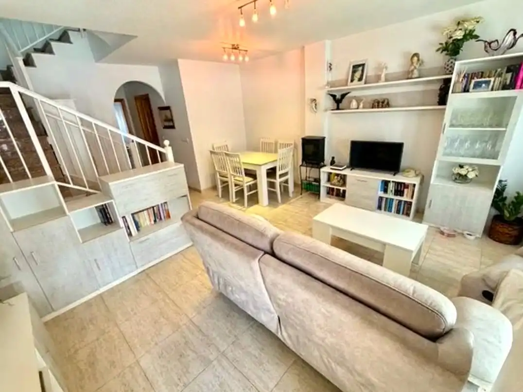 Wohnzimmer von Maisonette zum Verkauf in Centro