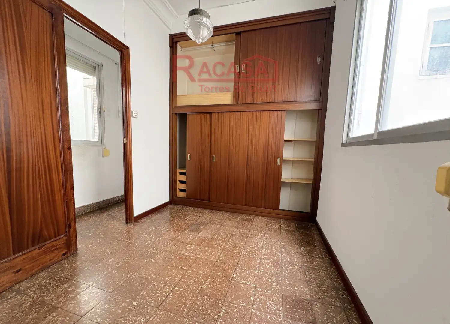 Bedroom of Flat for sale in Valencia