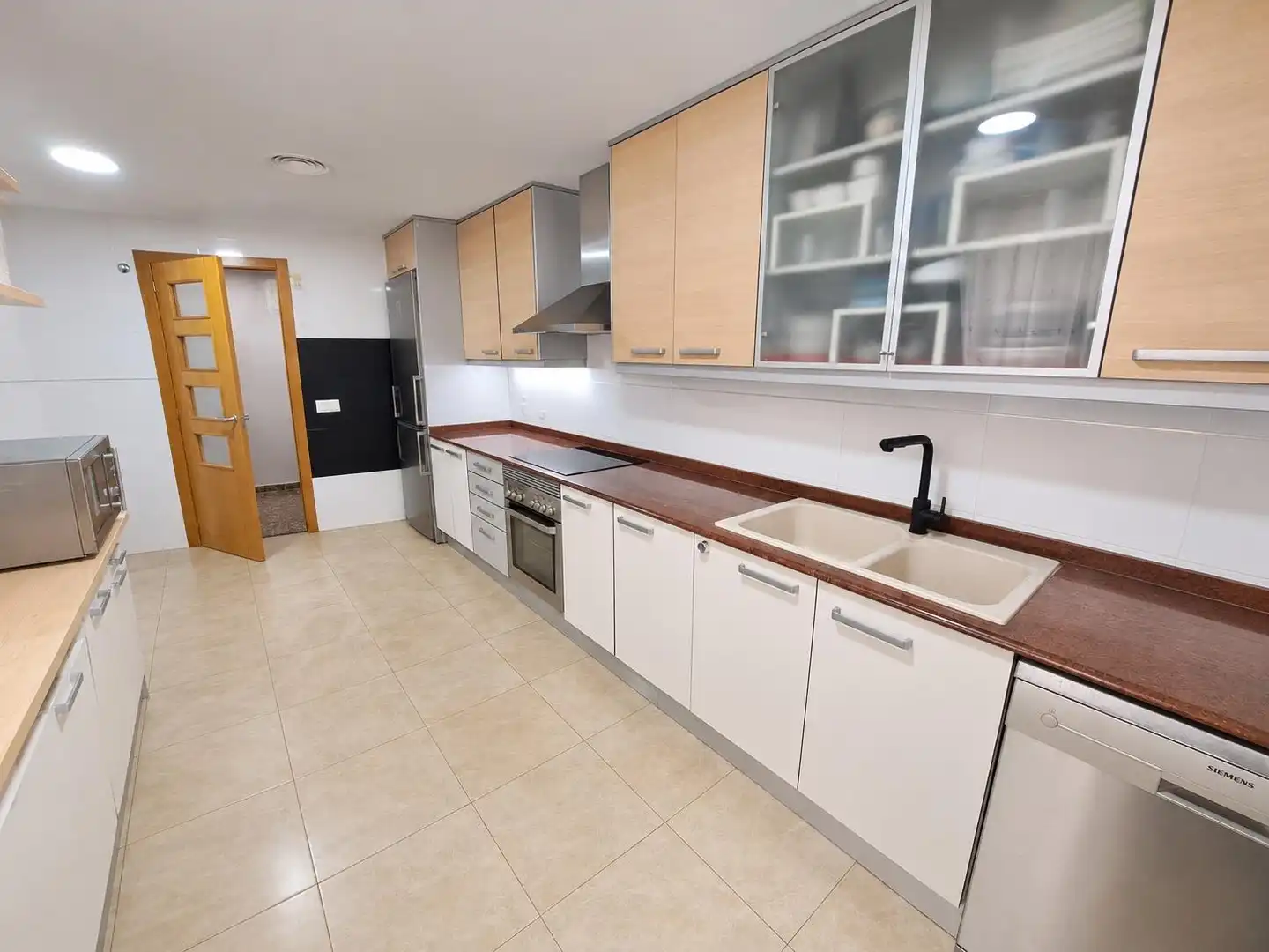 Cocina de Ático en venta en Casc Urbà