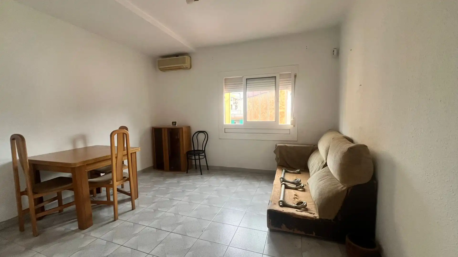 Exterior view of Flat for sale in Cornellà de Llobregat