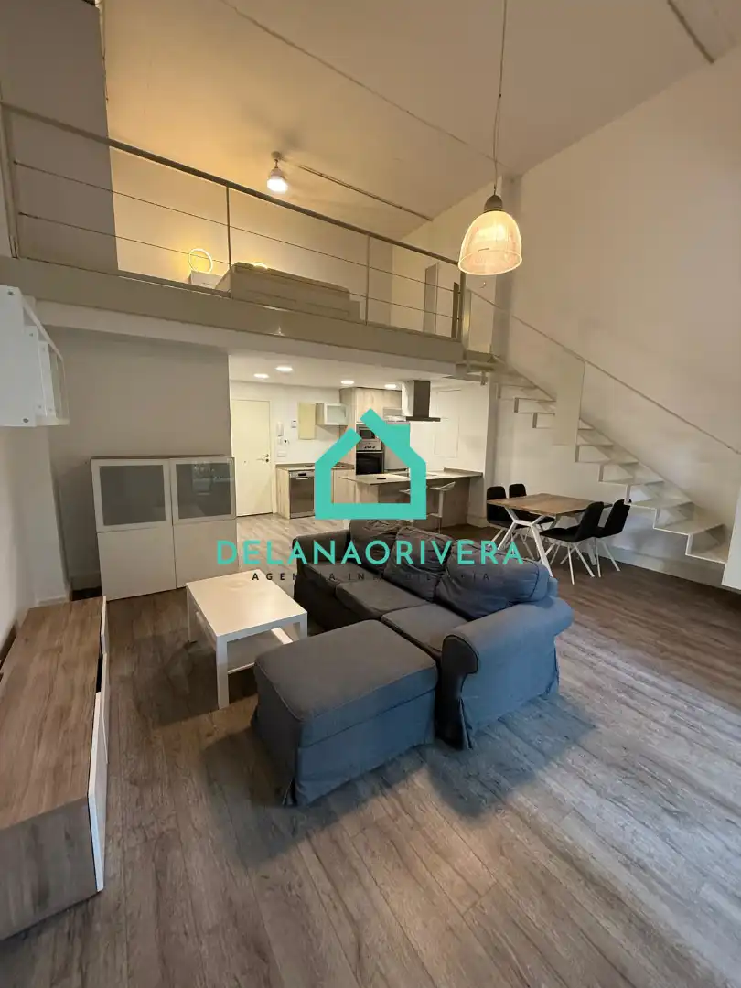 Sala d'estar de Loft de lloguer en Camarma de Esteruelas amb Aire condicionat, Calefacció i Terrassa
