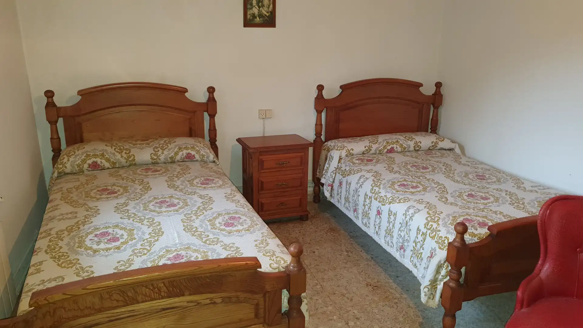Dormitori de Casa adosada en venda en Cabrales amb Calefacció, Terrassa i Balcó