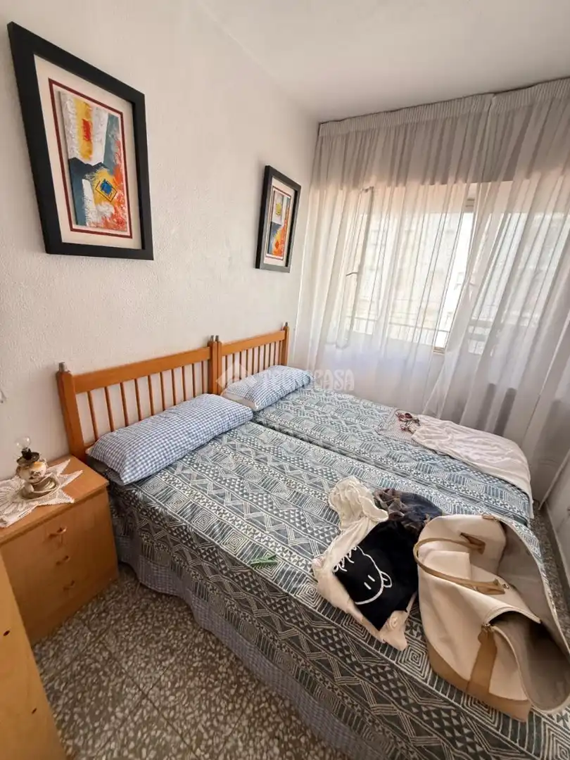Habitación de Ático en venta en Alicante / Alacant con Terraza y Balcón