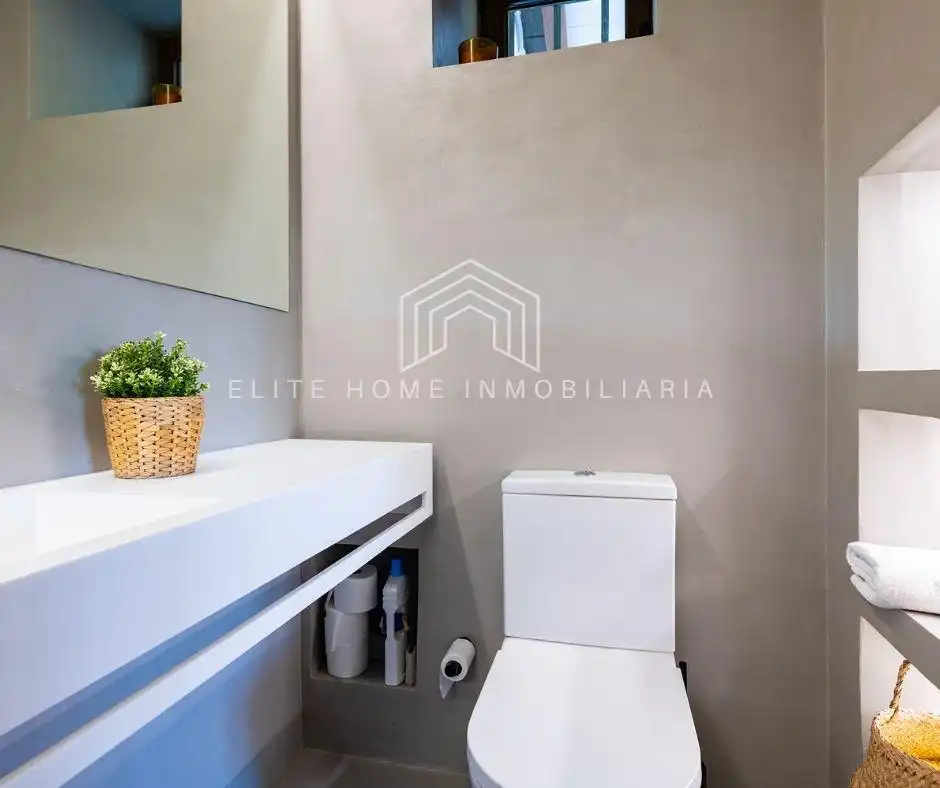 Bathroom of Houses for sale in Useras /  Les Useres  with Air Conditioner, Private garden and Terrace
