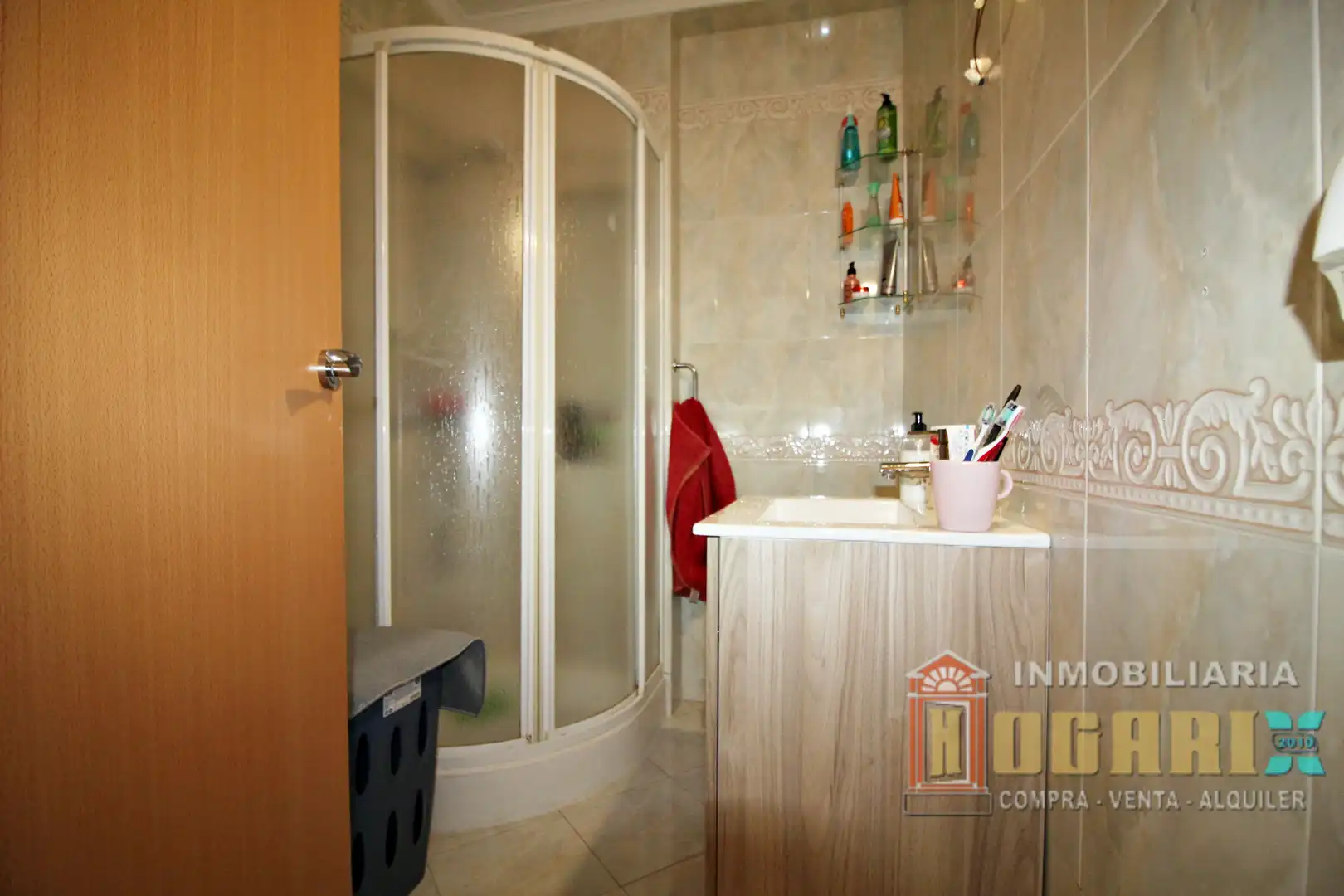 Badezimmer von Wohnung zum Verkauf in Huelva