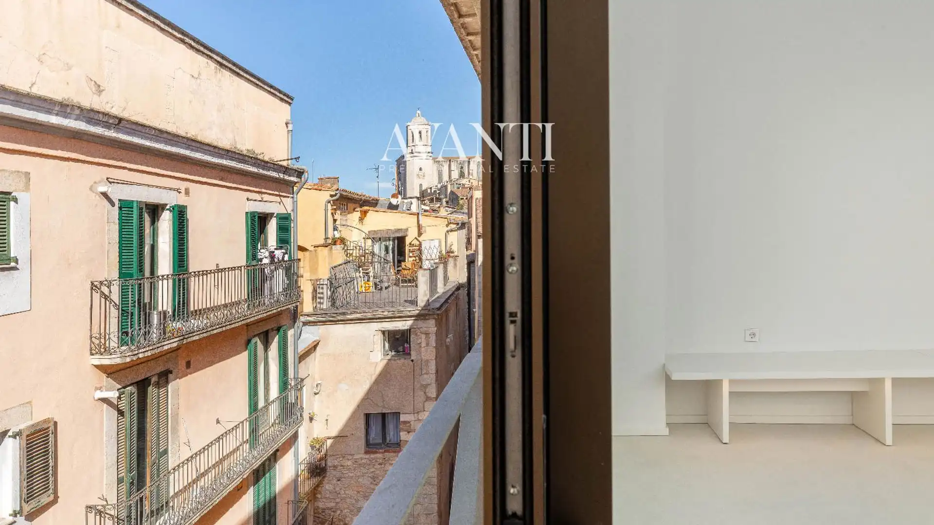 Exterior view of Attic for sale in Girona Capital  with Air Conditioner and Heating