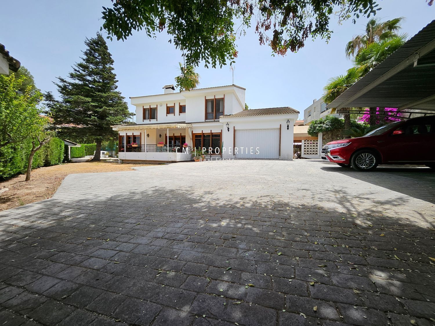 Vista exterior de Casa o xalet en venda en Alzira amb Aire condicionat, Calefacció i Terrassa